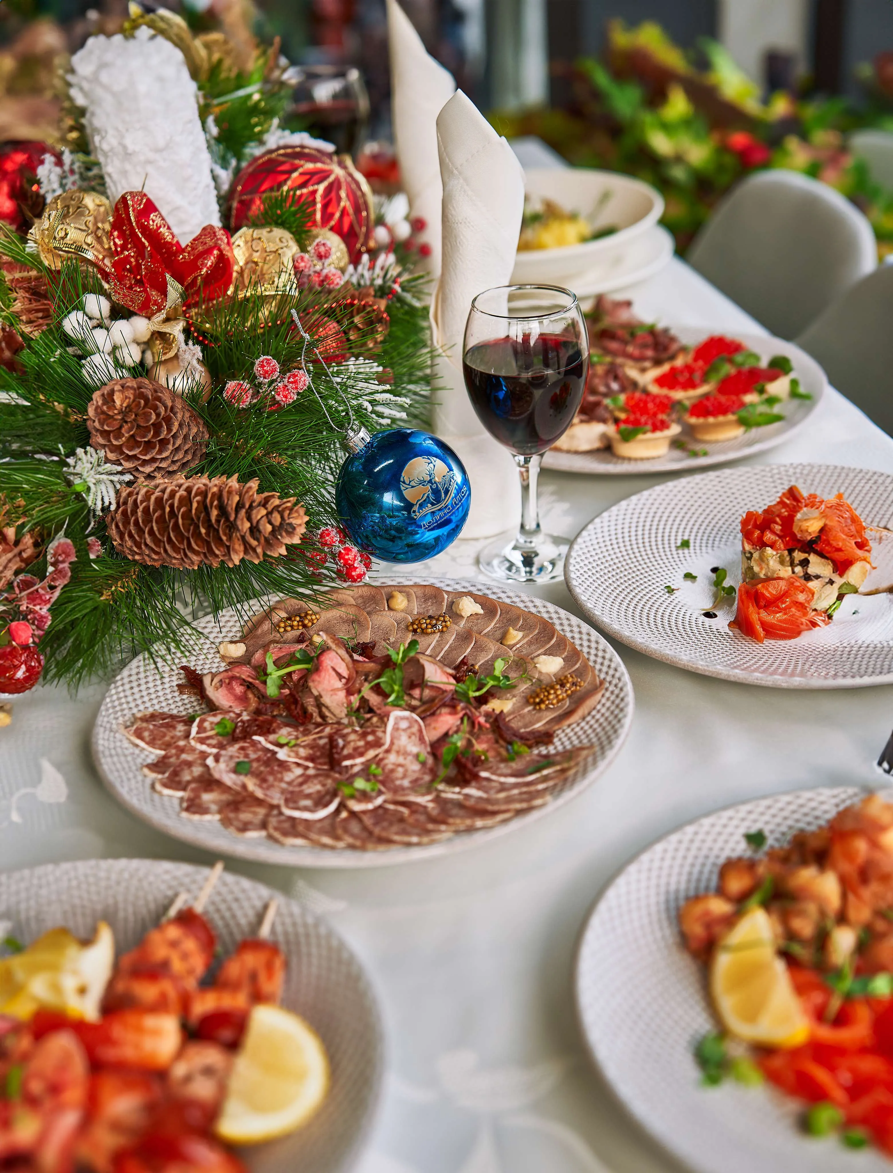 новогодний стол