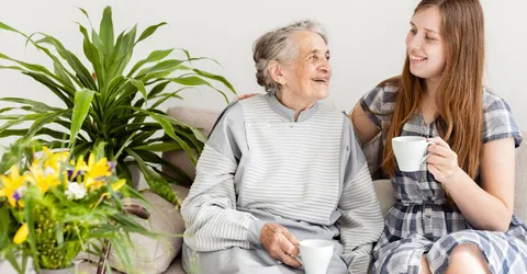 vnucka-provodit-vrema-s-babuskoi